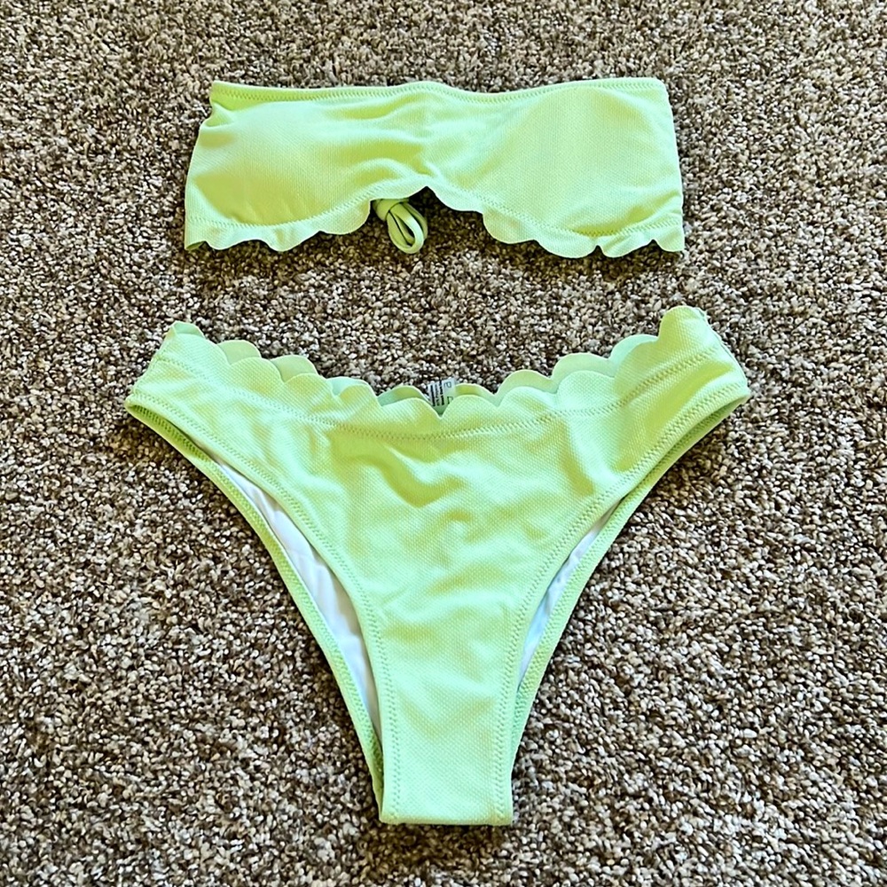Zaful Lime Green Scallop Edged Bikini